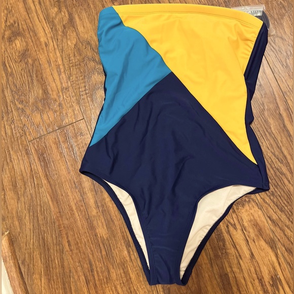 NWT Strapless Kona Sol one piece swimsuit Size Small - Picture 4 of 4